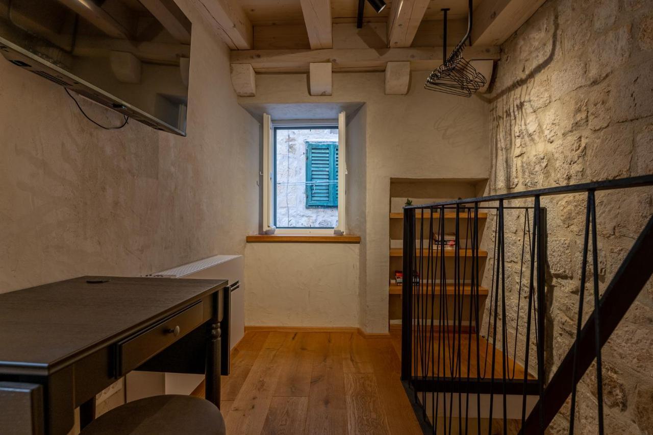 Superior 1 Bedroom Apartment Gabriela Next To Buza Beach Дубровник Екстер'єр фото